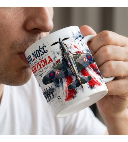 Kubek Patriotyczny Wolność Ma Polskie Skrzydła 330 ml Biały
